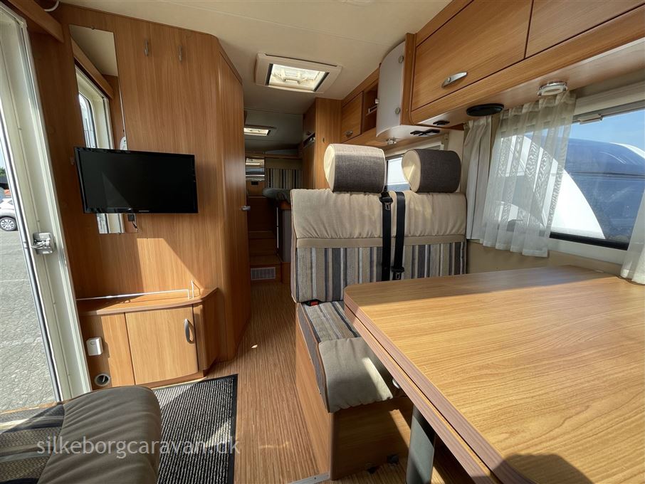 Knaus Sport 700 TI